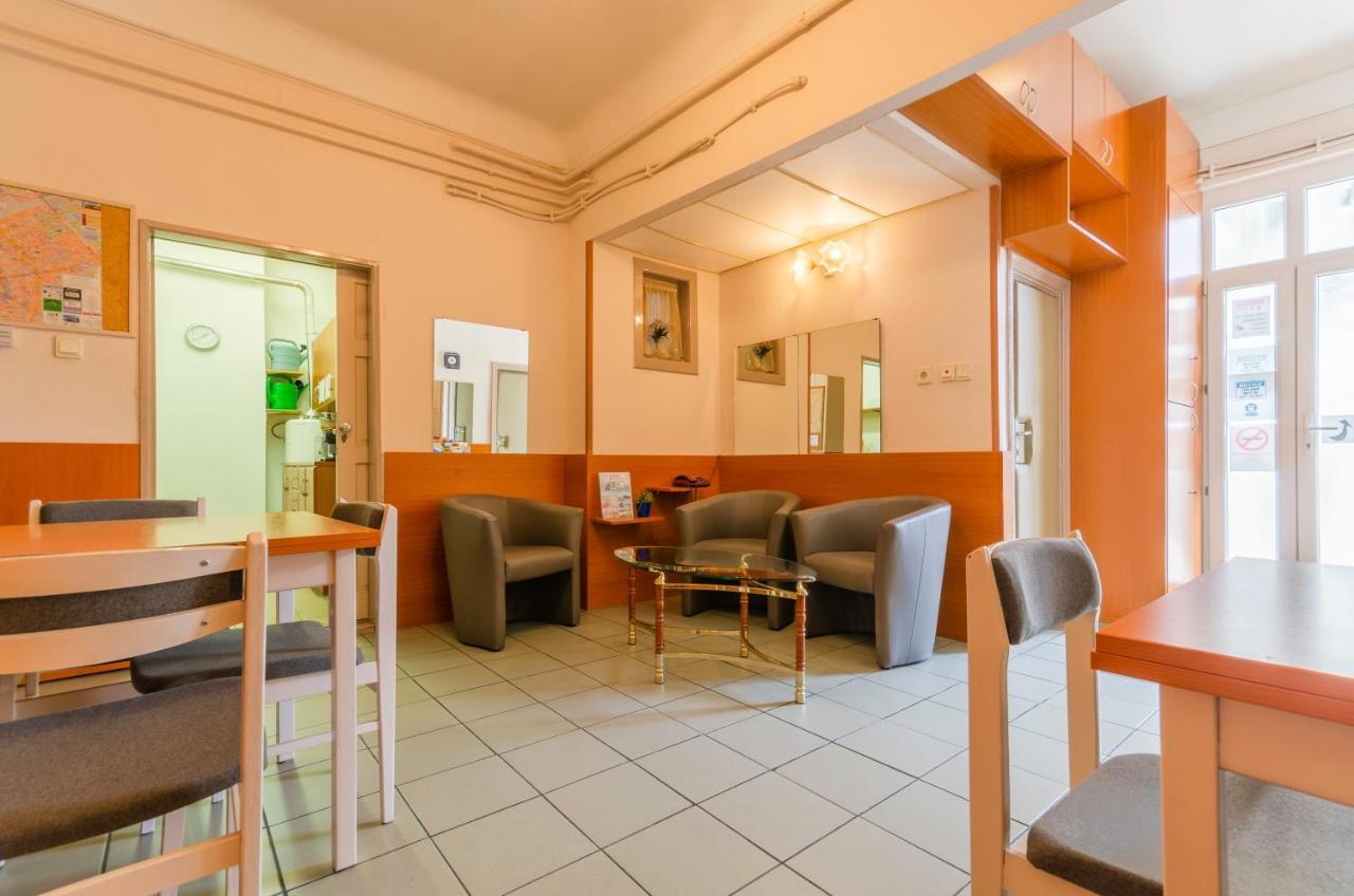 Eitans Guesthouse Будапеща Екстериор снимка