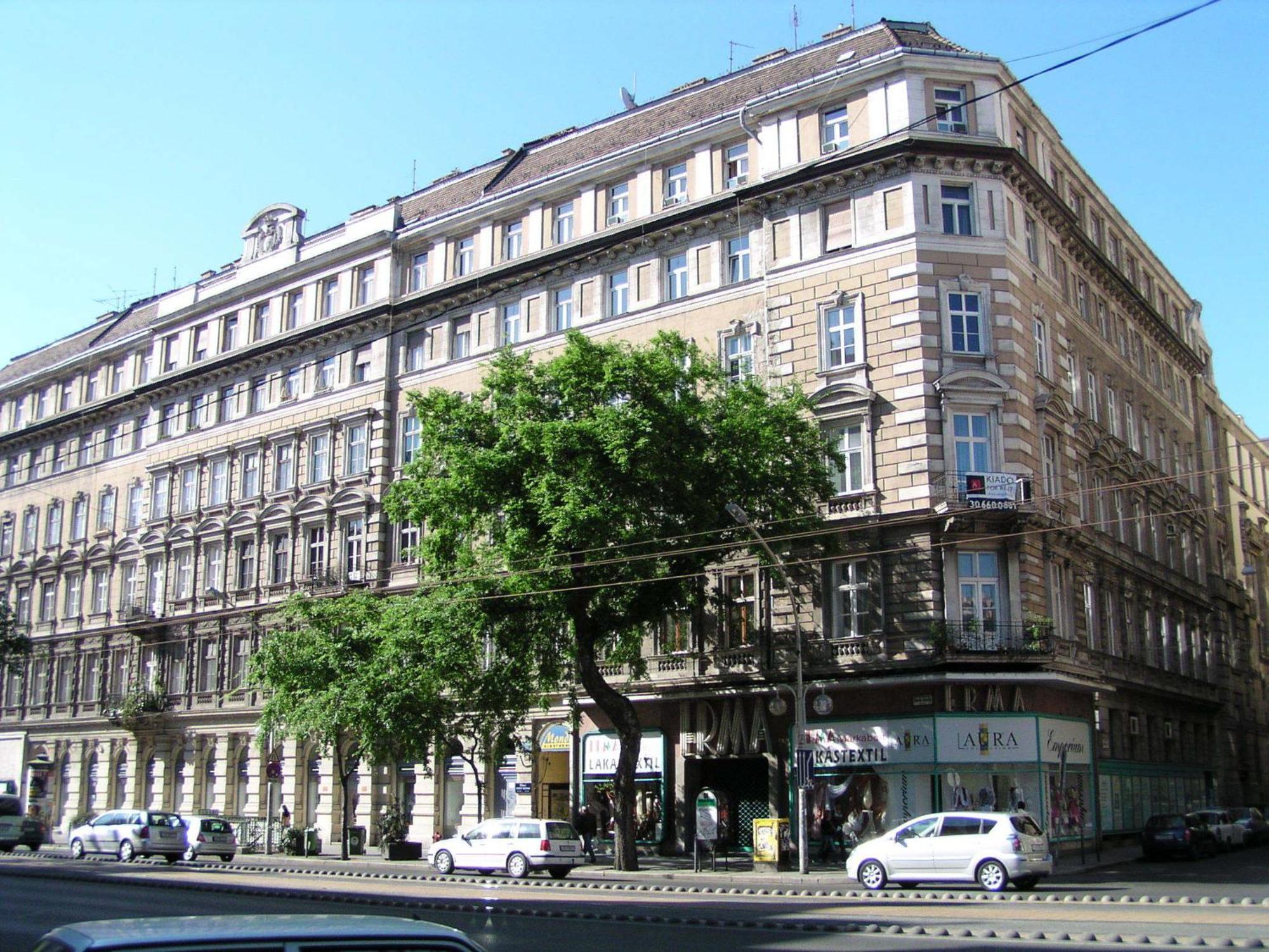Eitans Guesthouse Будапеща Екстериор снимка