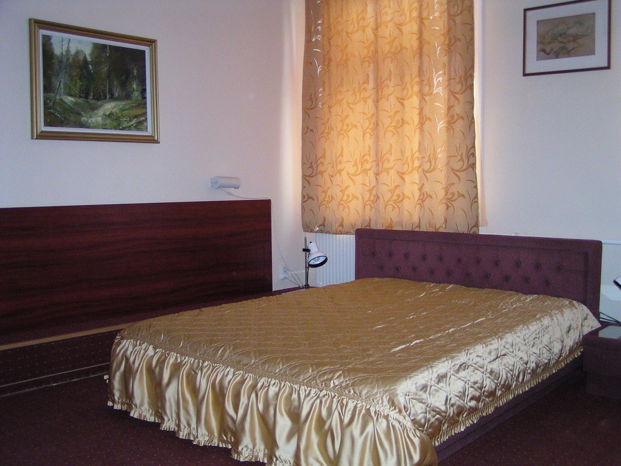 Eitans Guesthouse Будапеща Екстериор снимка